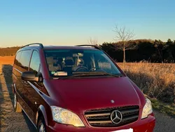 Rot Gebraucht 2011 Mercedes Vito Van / Kleinbus | 14.999 €