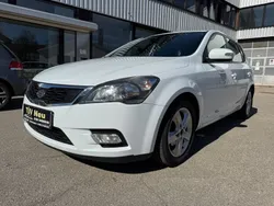 Silber Gebraucht 2011 Kia Ceed Sportswagon Kombi | 3.990 €