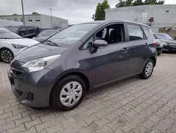 Grau Gebraucht 2011 Toyota Verso-S Life Van / Kleinbus | 5.350 € (Fairer Preis)