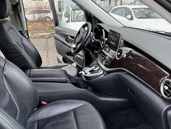 Gebraucht 2016 Mercedes V250 Avantgarde Van / Kleinbus | 40.000 € (Teuer)