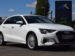 Ibisweiss Gebraucht 2023 Audi A3 Sportback Advanced Limousine | 22.890 € (Guter Preis)