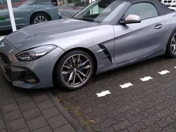 Grau Gebraucht 2023 BMW Z4 M Sport Cabrio | 53.900 € (Etwas zu teuer)