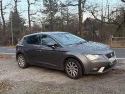 Grau Gebraucht 2016 Seat Leon Style Limousine | 7.450 € (Fairer Preis)