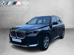 Schwarz Neu 2025 BMW iX1 xLine SUV | 47.333 € (Fairer Preis)