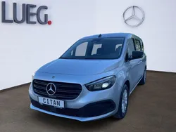 Helvinsilber metallic Gebraucht 2024 Mercedes Citan 113 Kombi | 31.535 € (Teuer)