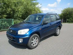 Blau Gebraucht 2002 Toyota RAV4 SUV | 3.700 € (Etwas zu teuer)