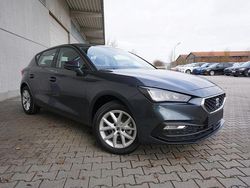 Grau Gebraucht 2022 Seat Leon Style Limousine | 22.895 € (Guter Preis)