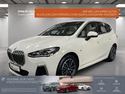 Weiß Gebraucht 2024 BMW 218 Active Tourer Comfort Edition Van / Kleinbus | 35.980 € (Fairer Preis)