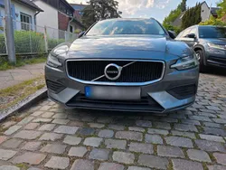 Grau Gebraucht 2019 Volvo V60 Kombi | 15.500 € (Etwas zu teuer)