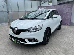 Weiß Gebraucht 2017 Renault Scénic IV Experience Van / Kleinbus | 10.450 € (Fairer Preis)