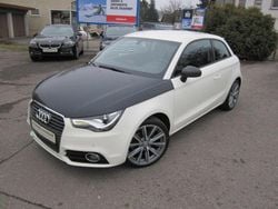 Alpakabeige (metallic) Gebraucht 2010 Audi A1 Ambition Limousine | 8.900 € (Superpreis)