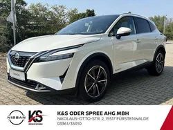 Weiss / brilliant white (metallic) Gebraucht 2023 Nissan Qashqai Tekna SUV | 31.990 € (Fairer Preis)