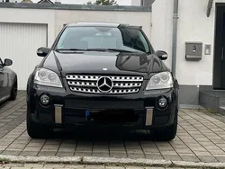 Schwarz Gebraucht 2005 Mercedes ML350 AMG SUV | 11.999 € (Teuer)