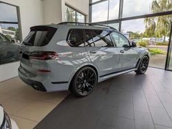 Grau Gebraucht 2023 BMW X7 M Sport SUV | 89.500 € (Etwas zu teuer)
