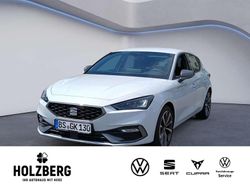 Weiß Gebraucht 2025 Seat Leon FR Limousine | 27.275 € (Superpreis)