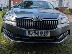 Grau Gebraucht 2022 Skoda Superb Style Kombi | 27.990 € (Guter Preis)