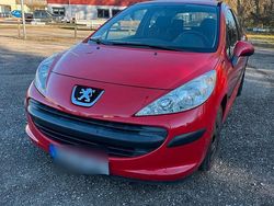 Rot Gebraucht 2009 Peugeot 207 Kleinwagen | 2.500 € (Fairer Preis)