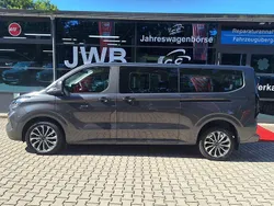 Grau Neu 2025 Ford Tourneo Titanium Van / Kleinbus | 61.890 € (Fairer Preis)