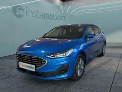 Blau Neu 2025 Ford Focus Limousine | 26.849 € (Guter Preis)