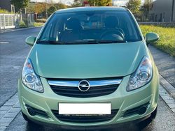Grün Gebraucht 2011 Opel Corsa Edition Limousine | 3.399 € (Fairer Preis)