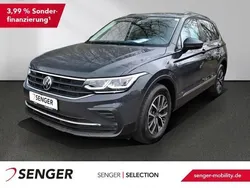 Grau Gebraucht 2021 VW Tiguan Life SUV | 25.880 € (Fairer Preis)
