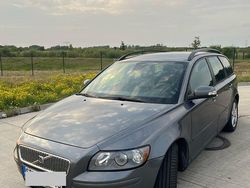 Grau Gebraucht 2006 Volvo V50 Momentum Kombi | 2.800 € (Fairer Preis)