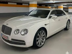 Glacier white (solid) Gebraucht 2014 Bentley Flying Spur Mulliner Limousine | 62.500 € (Superpreis)