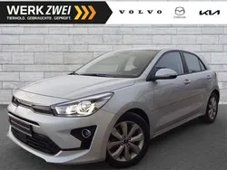 Silber Gebraucht 2022 Kia Rio Vision Limousine | 15.990 € (Fairer Preis)