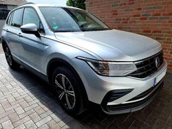 Silber Gebraucht 2022 VW Tiguan Life SUV | 28.900 € (Fairer Preis)