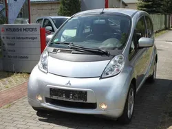 Coolsilber Gebraucht 2015 Mitsubishi i-MiEV Kleinwagen | 5.990 €