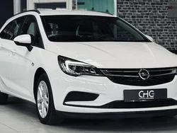Weiß Gebraucht 2016 Opel Astra Edition Kombi | 7.990 € (Guter Preis)