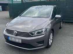 Grau Gebraucht 2016 VW Golf Sportsvan Van / Kleinbus | 8.900 € (Fairer Preis)