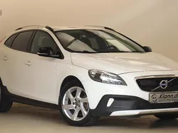 Weiß Gebraucht 2014 Volvo V40 CC You! Kombi | 16.999 € (Teuer)