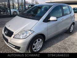 Silber Gebraucht 2011 Mercedes A160 Classic Limousine | 7.850 € (Teuer)