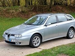 Silber Gebraucht 2002 Alfa Romeo 156 Kombi | 1.950 €