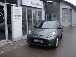 Cardamon grün Gebraucht 2023 Toyota Aygo Pulse Kleinwagen | 15.890 € (Fairer Preis)