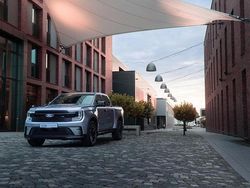 Silber Neu 2025 Ford Ranger Abholung | 66.980 € (Etwas zu teuer)