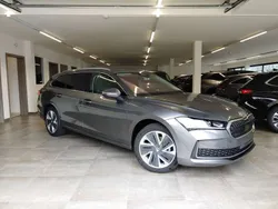 Graphitegreymetallic Neu 2024 Skoda Superb Selection Kombi | 39.990 € (Guter Preis)