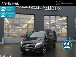 Schwarz Gebraucht 2023 Mercedes Vito Van / Kleinbus | 52.955 €