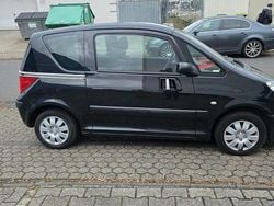 Schwarz Gebraucht 2004 Peugeot 1007 Kleinwagen | 1.650 € (Fairer Preis)