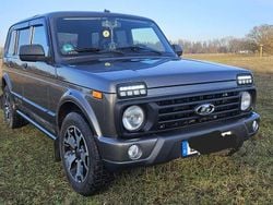 Bronze Gebraucht 2022 Lada Urban SUV | 17.800 € (Fairer Preis)