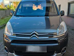 Grau Gebraucht 2015 Citroën Berlingo SELECTION Van / Kleinbus | 6.300 € (Guter Preis)