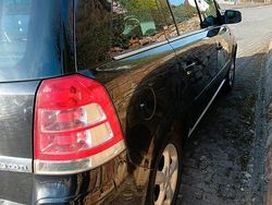 Schwarz Gebraucht 2010 Opel Zafira Kombi | 3.333 € (Fairer Preis)