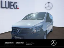 Arktikweiß Gebraucht 2023 Mercedes Vito Van / Kleinbus | 29.018 € (Guter Preis)