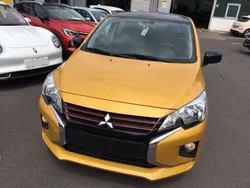 Gelb Gebraucht 2024 Mitsubishi Space Star Select Limousine | 17.990 €