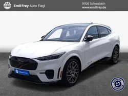 Weiss Gebraucht 2024 Ford Mustang Mach-E GT SUV | 58.990 € (Teuer)