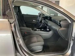 Grau Gebraucht 2021 Mercedes CLA180 Limousine | 23.000 € (Guter Preis)