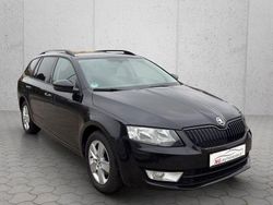 Schwarz Gebraucht 2013 Skoda Octavia Elegance Kombi | 5.490 € (Fairer Preis)