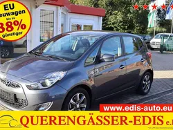 Grau Gebraucht 2017 Hyundai ix20 Van / Kleinbus | 11.990 € (Fairer Preis)