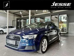 Cosmos blue, metallic (metallic) Gebraucht 2018 Audi A3 Limousine | 13.500 €